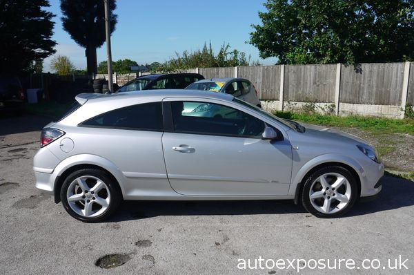 2008 VAUXHALL ASTRA 1.9 CDTi 16V SRi image 2