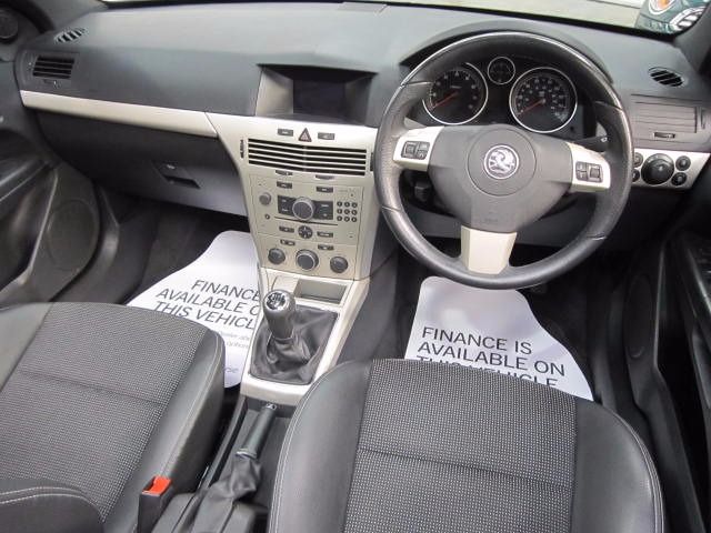 2006 VAUXHALL ASTRA 2.0 image 4