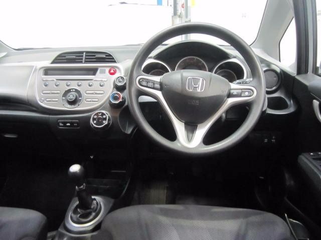 2010 HONDA JAZZ 1.4 I-VTEC SI 5d image 4