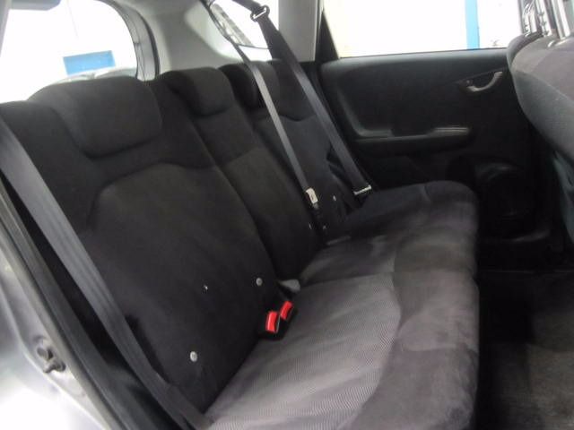 2010 HONDA JAZZ 1.4 I-VTEC SI 5d image 5
