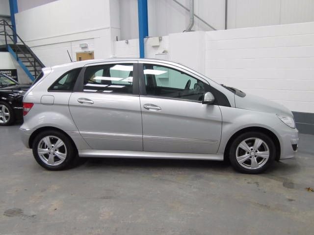 2009 MERCEDES-BENZ 1.5 B160 SE image 2