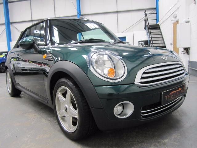 2009 MINI CONVERTIBLE 1.6 COOPER 2d image 1
