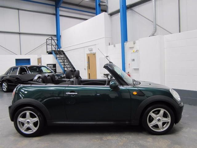 2009 MINI CONVERTIBLE 1.6 COOPER 2d image 2