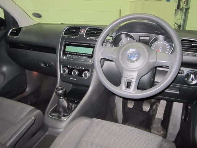2009 VOLKSWAGEN GOLF 1.6 SE TDI image 4