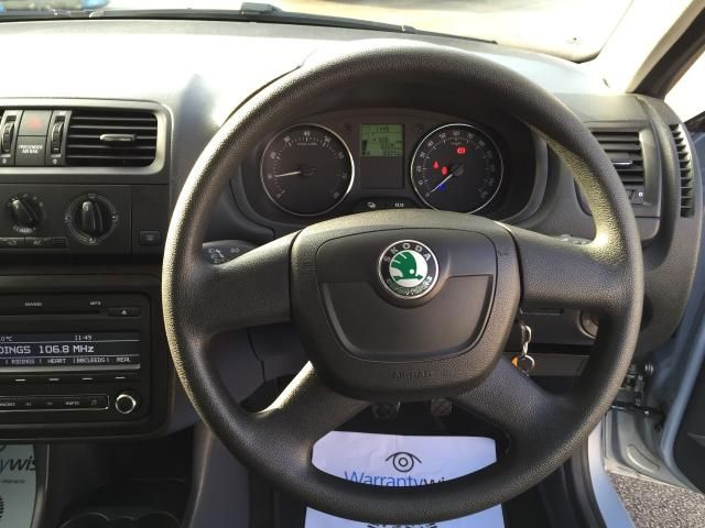 2010 SKODA FABIA 1.2 SE image 4