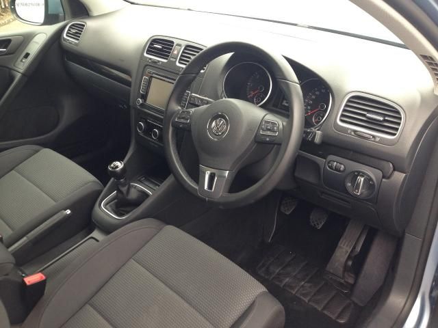 2011 VOLKSWAGEN GOLF 2.0 SE TDI image 4