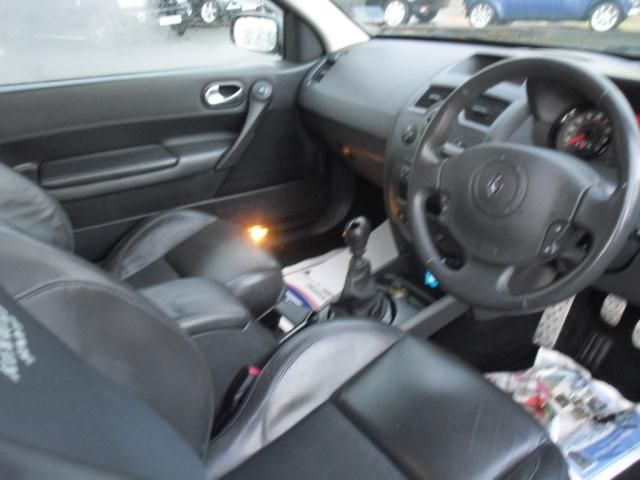 2005 RENAULT MEGANE 2.0 SPORT image 4