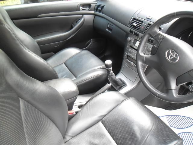 2006 TOYOTA AVENSIS 2.2 T SPIRIT D-4D 5d image 3