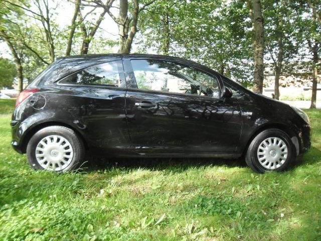 2010 VAUXHALL CORSA 1.2 S 3d image 2