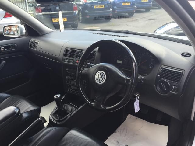 2003 VOLKSWAGEN GOLF 2.3 V5 3d image 4