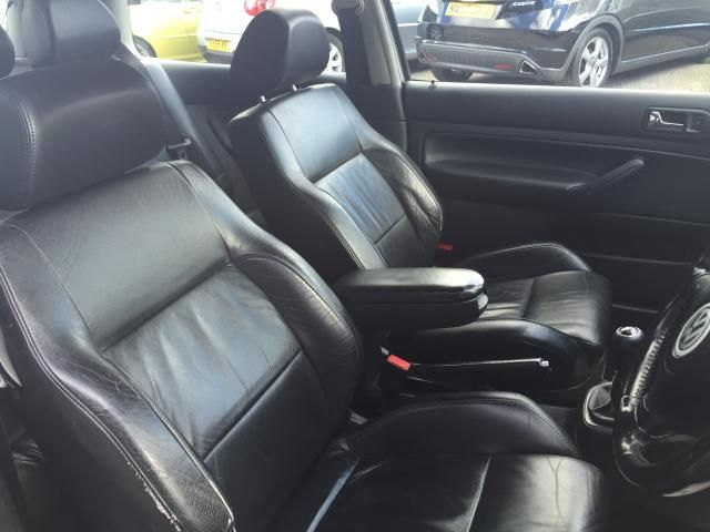 2003 VOLKSWAGEN GOLF 2.3 V5 3d image 5