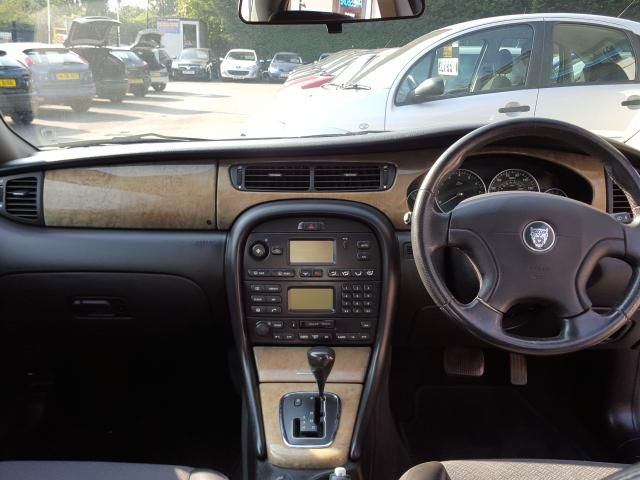 2001 JAGUAR X-TYPE 2.5 V6 SPORT 4d image 4