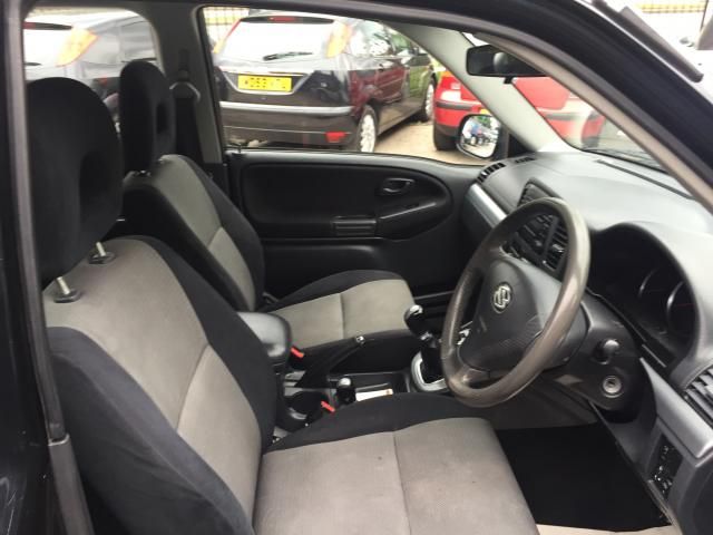 2004 SUZUKI GRAND VITARA 1.6 16V SE 3d image 4