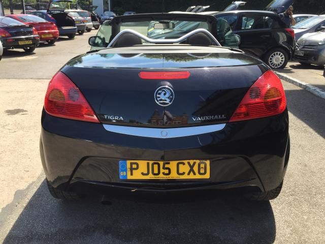 2005 VAUXHALL TIGRA 1.4 SPORT 16V TWINPORT 2d image 2