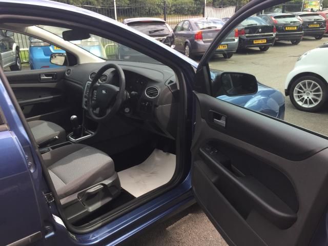2006 FORD FOCUS 1.6 LX 5d image 5