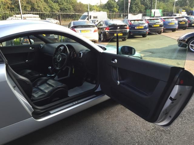 2003 AUDI TT 1.8 QUATTRO 3d image 5