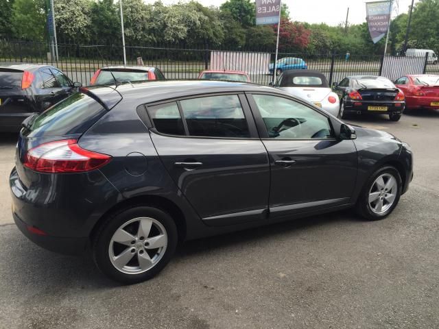 2009 RENAULT MEGANE 1.6 EXPRESSION VVT 5d image 2