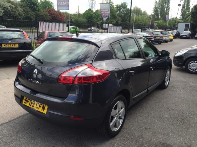 2009 RENAULT MEGANE 1.6 EXPRESSION VVT 5d image 3