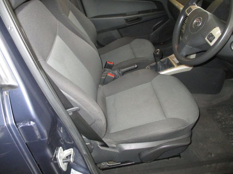 2007 VAUXHALL ASTRA CLUB image 5