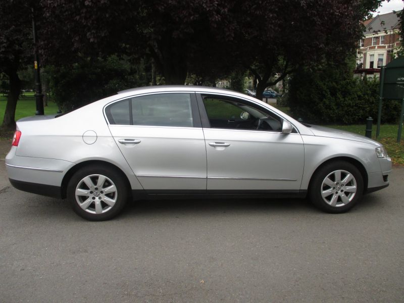 2005 VOLKSWAGEN PASSAT TDI SE image 2