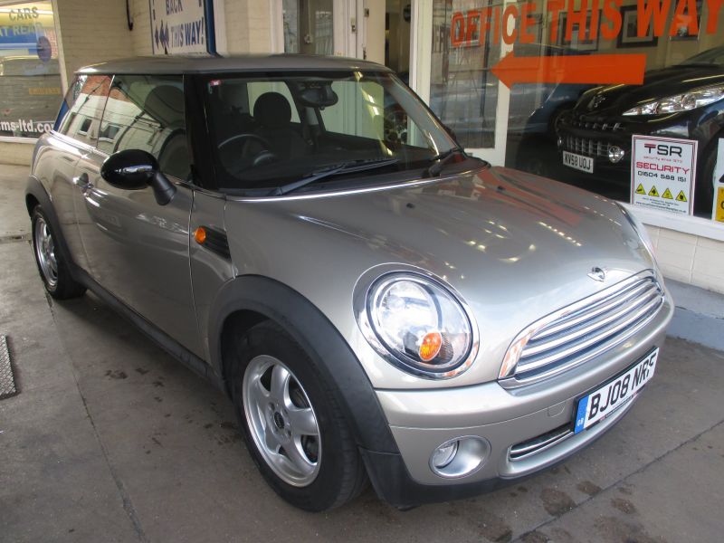 2008 MINI HATCH ONE image 1
