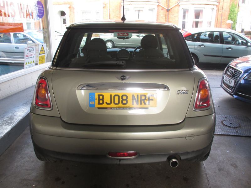 2008 MINI HATCH ONE image 5