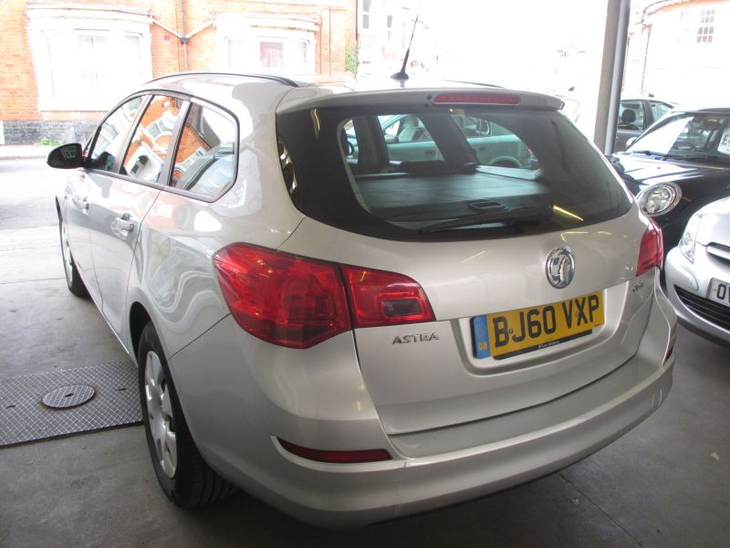 2011 VAUXHALL ASTRA EXCLUSIV CDTI image 3