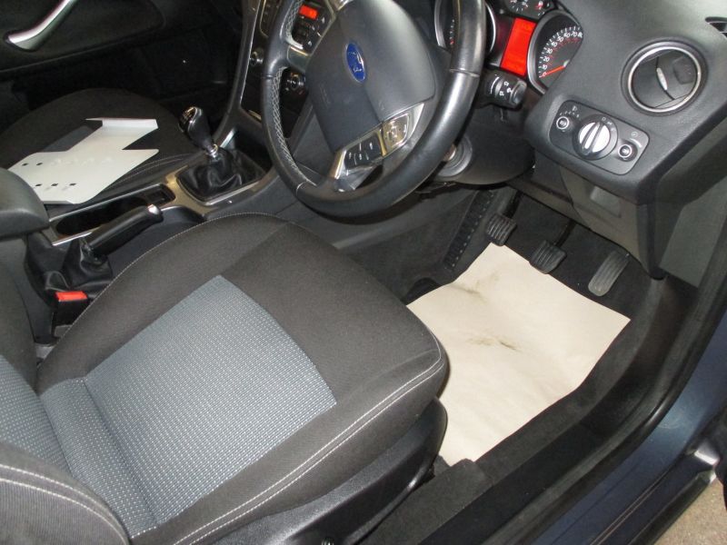 2011 FORD MONDEO ZETEC TDCI image 4