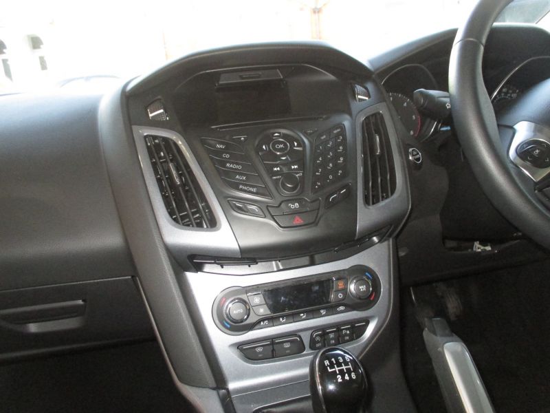 2011 FORD FOCUS TITANIUM TDCI image 4