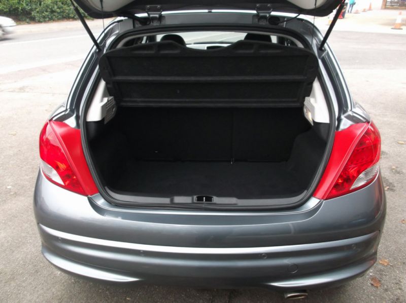 2012 Peugeot 207 1.6 vti allure 5dr image 4