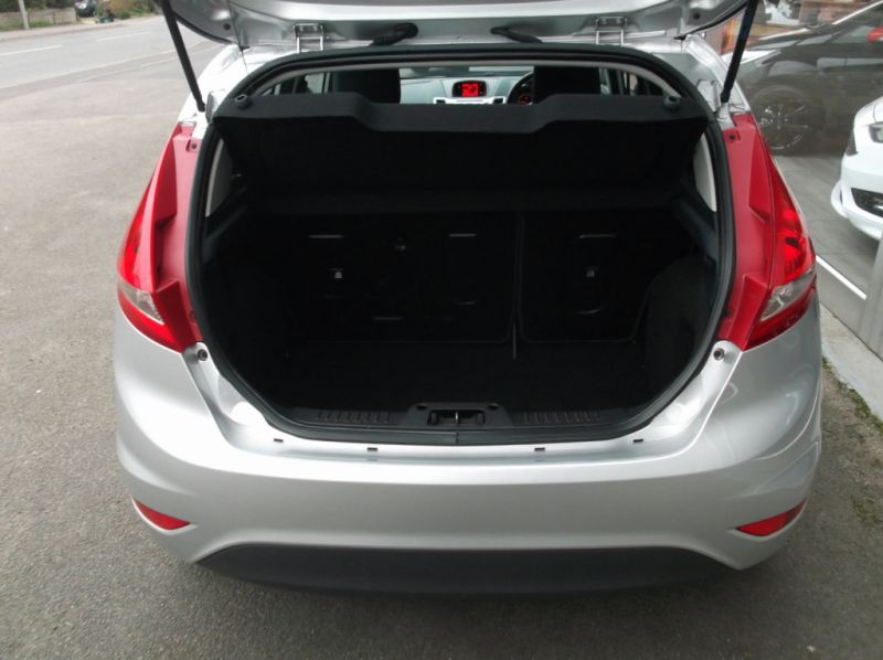2009 Ford Fiesta 1.4 zetec 5dr image 4