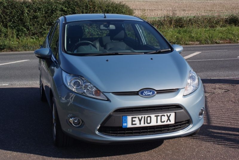 2010 Ford Fiesta Zetec 16v 5dr image 1