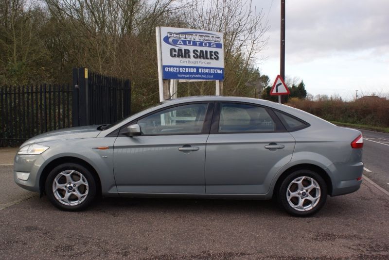 2008 Ford Mondeo Zetec 145 5dr image 2