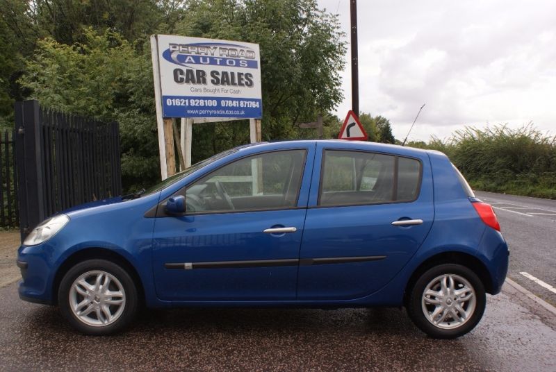 2008 Renault Clio Expression 16v 5dr image 2