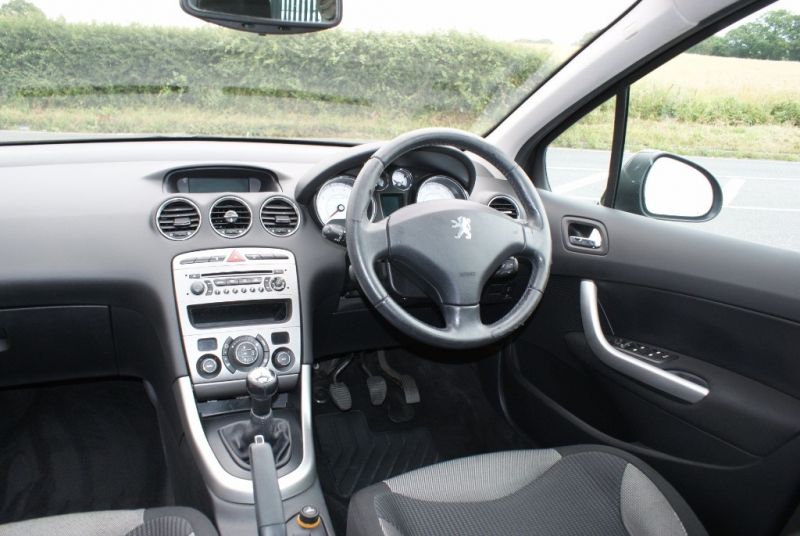 2008 Peugeot 308 SE 5dr image 4
