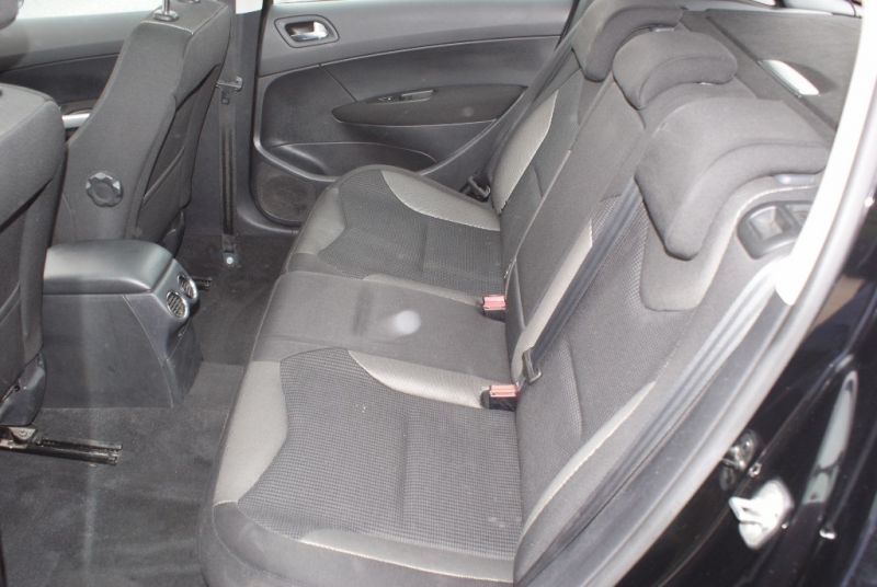 2008 Peugeot 308 SE 5dr image 5