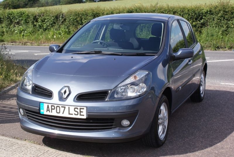 2007 Renault Clio Dynamique 16v 5dr image 1