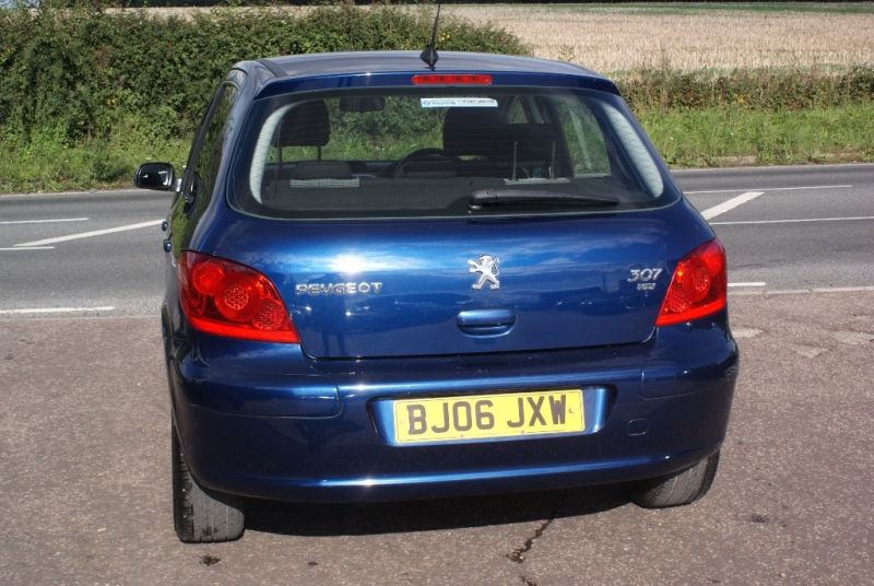 2006 Peugeot 307 S HDi 5dr image 3