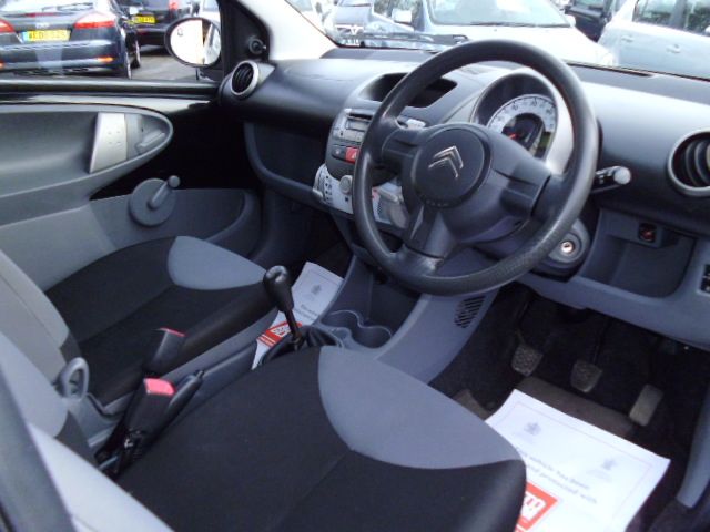 2010 CITROEN C1 1.0 VT 3d image 4