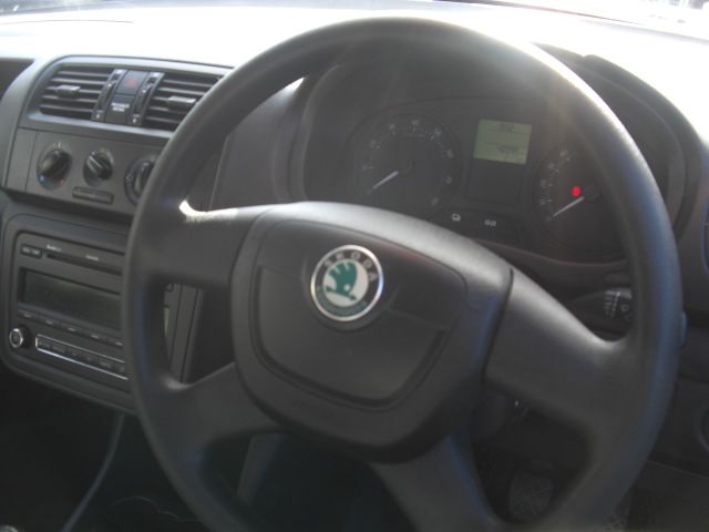 2012 SKODA FABIA 1.2 S 12V 5d image 4