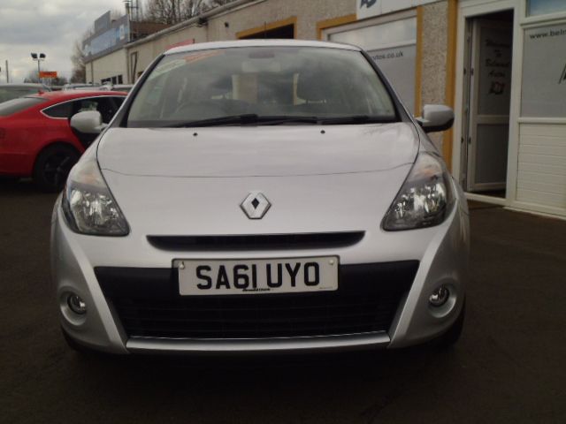 2011 RENAULT CLIO 1.1 DYNAMIQUE TOMTOM image 3