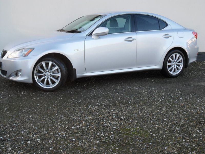 2006 Lexus IS-Series 220SE Turbo image 2