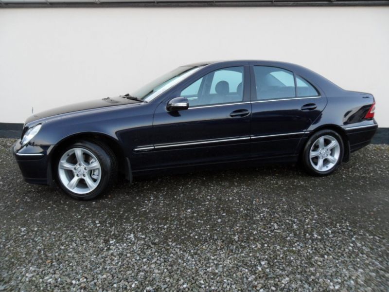 2006 Mercedes C-Class CDI AVANTGARDE SE image 2