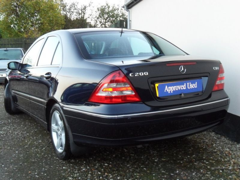 2006 Mercedes C-Class CDI AVANTGARDE SE image 3