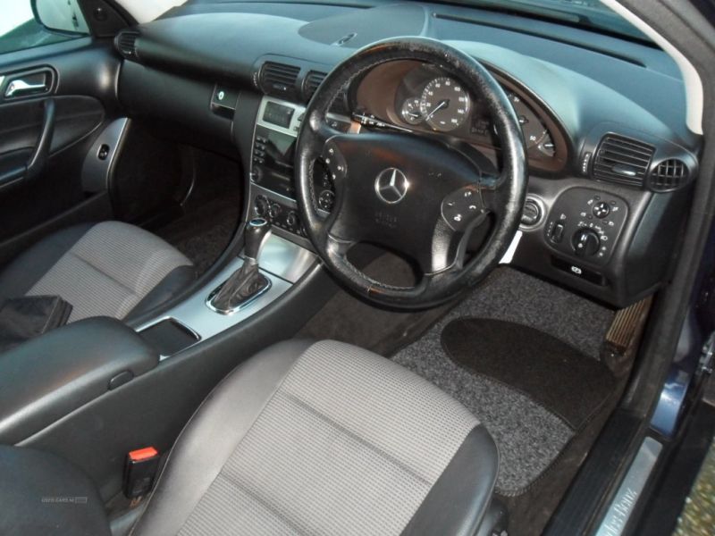 2006 Mercedes C-Class CDI AVANTGARDE SE image 4