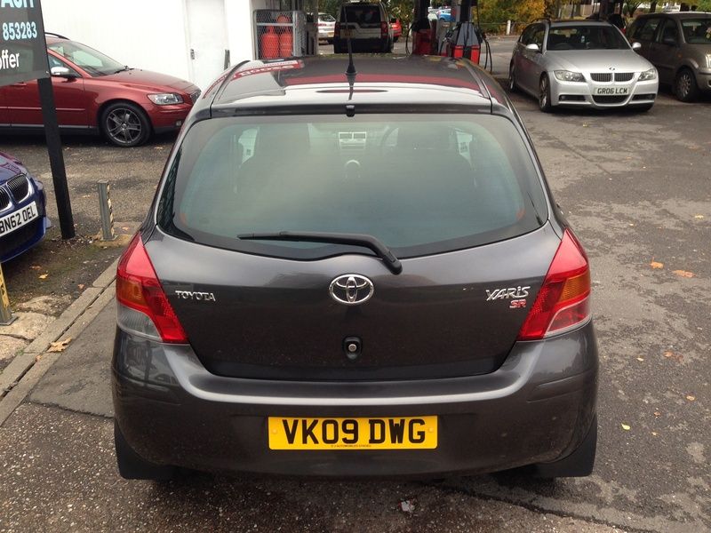 2009 TOYOTA YARIS 1.33 VVT-I SR 5DR image 3
