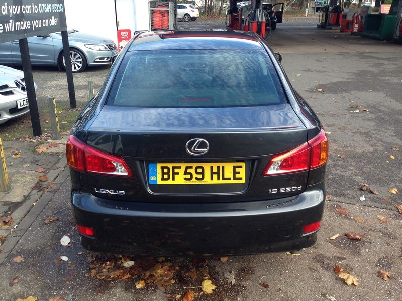 2009 LEXUS IS 220D 2.2 TD SE 4DR image 3
