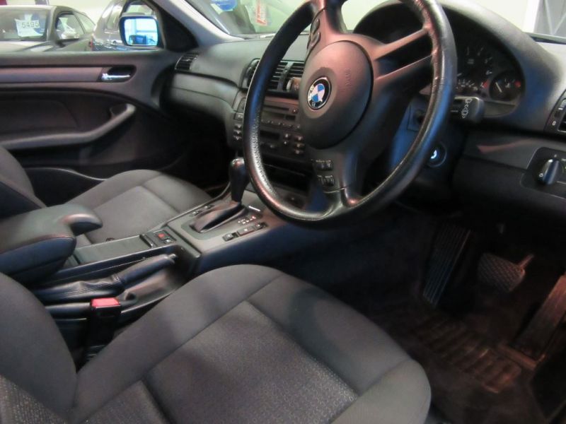 2004 BMW 318I 2.0 SE AUTO image 4