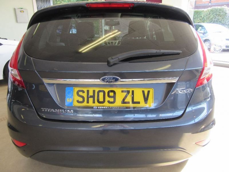 2009 FORD FIESTA 1.4 TITANIUM AUTO image 2