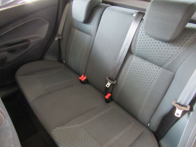 2009 FORD FIESTA 1.4 TITANIUM AUTO image 4